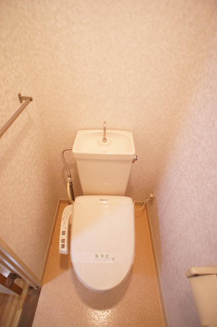 トイレ　バストイレ別なので、毎日、快適なトイレ