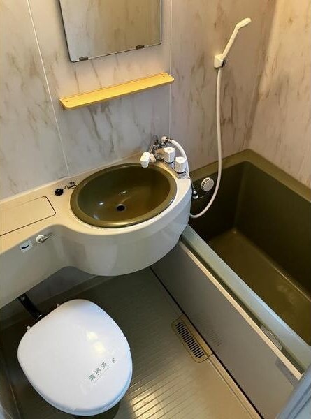バス・シャワールーム