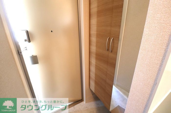 玄関　お問合せはタウンハウジングまで！※現地待合わせ相談可能