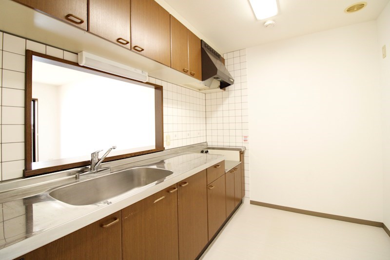 キッチン　※別部屋参考写真