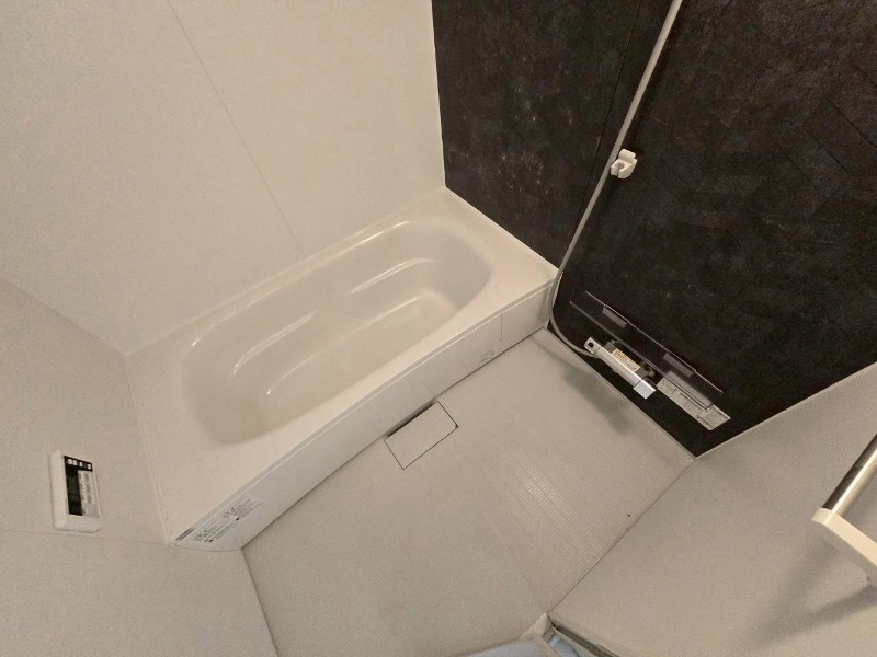 バス・シャワールーム　お風呂になります。一日の疲れを癒してくださいね。