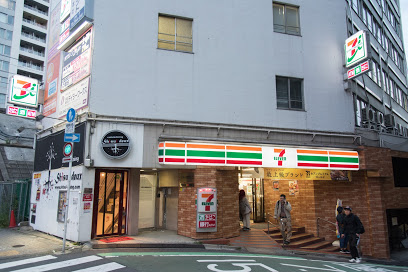 コンビニ　セブンイレブン 豊島南大塚1丁目店（コンビニ）まで313m