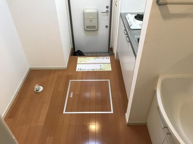 玄関　■モニタ付インターホン■シューズクローゼット■ダウンライト