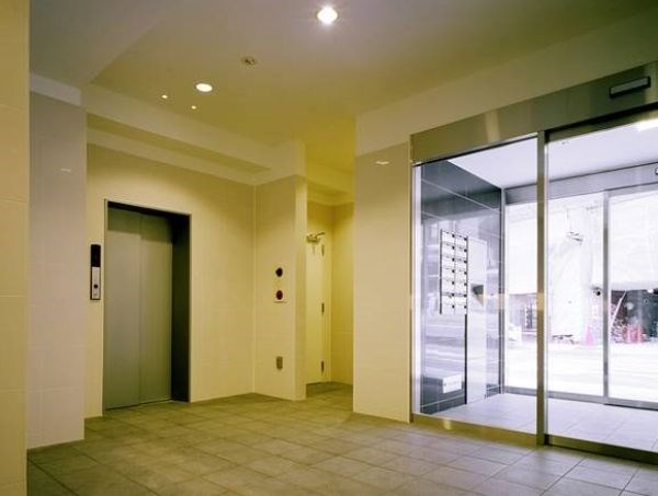 ロビー　★《見学予約受け付け中》設備充実のハイグレード賃貸マンショ