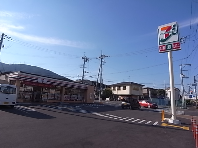 コンビニ　セブンイレブン 生駒有里町店（コンビニ）まで981m
