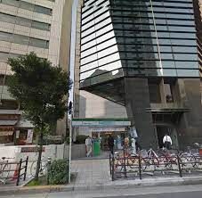 コンビニ　ファミリーマート 江戸堀一丁目店（コンビニ）まで435m