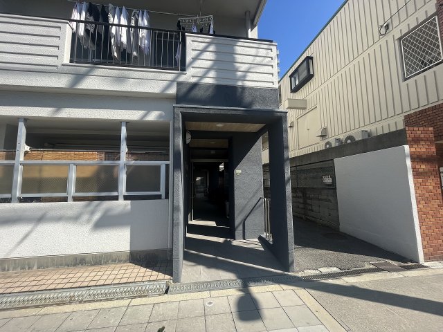 エントランス　毎日通るエントランスはこのようになっています
