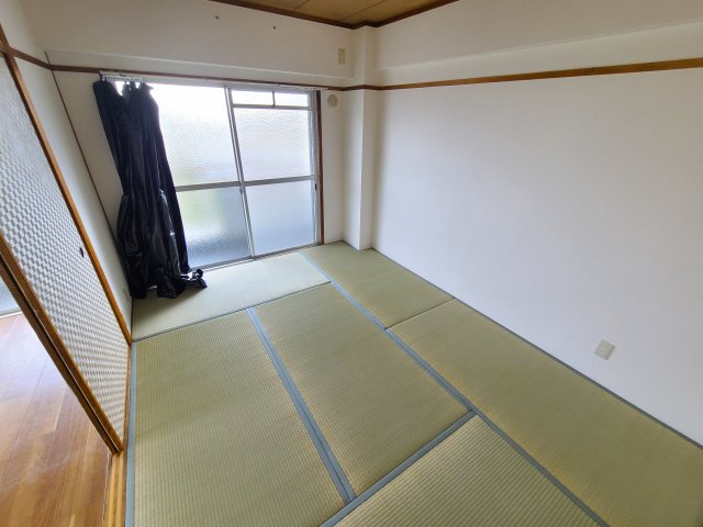 居室・リビング　ゆったりとくつろげる和室です