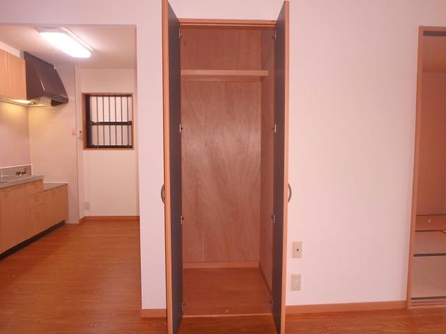 収納　102