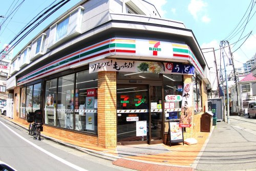 コンビニ　セブンイレブン世田谷三宿2丁目店（コンビニ）まで326m