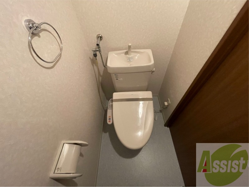 トイレ　トイレです。ウォシュレット付を探している方、おすすめです。