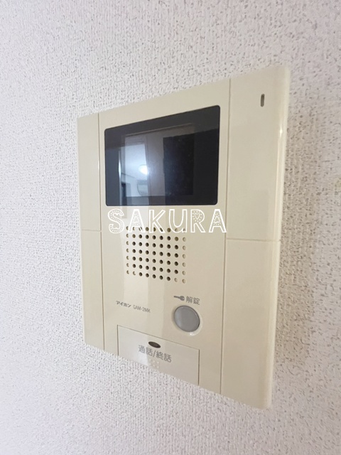 セキュリティ　女性の方でも安心のモニター付きインターホン♪