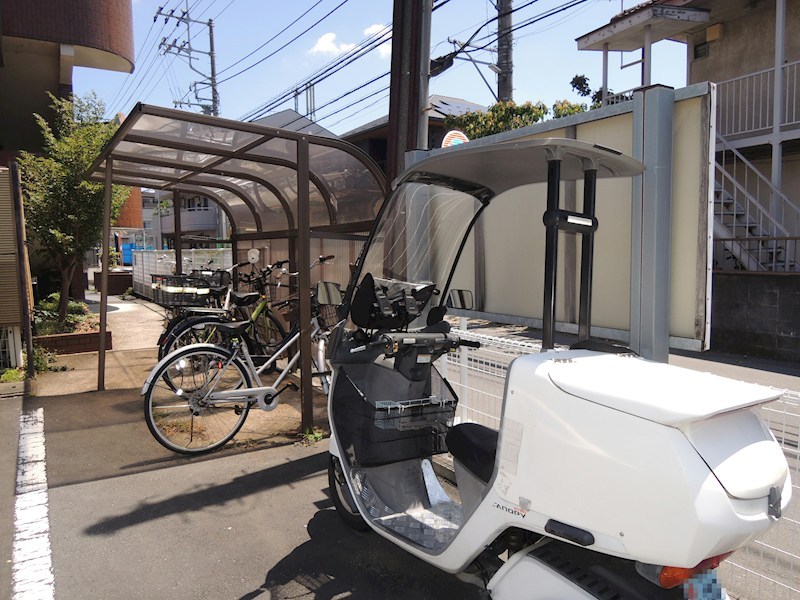 その他共有部分　屋根付きの駐輪場