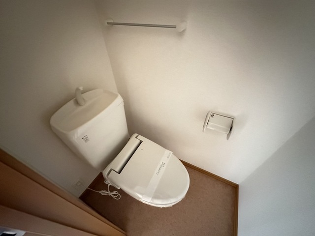 トイレ　別部屋参考写真です