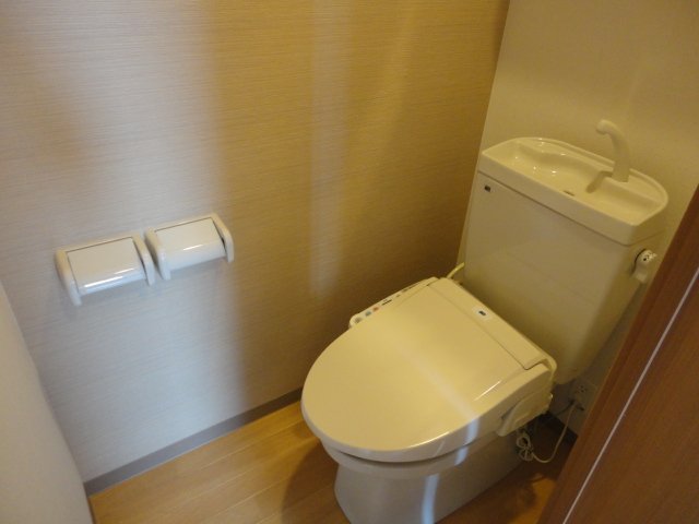 トイレ　シャワー付きトイレ