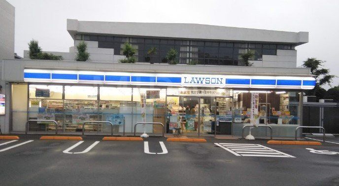 コンビニ　ローソン横浜港南台店（コンビニ）まで750m