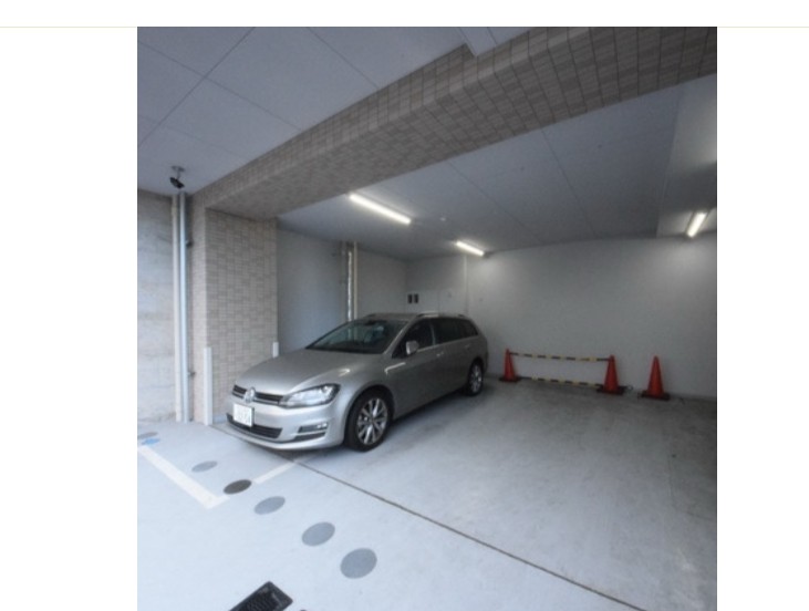 駐車場　空き状況はお問い合わせください