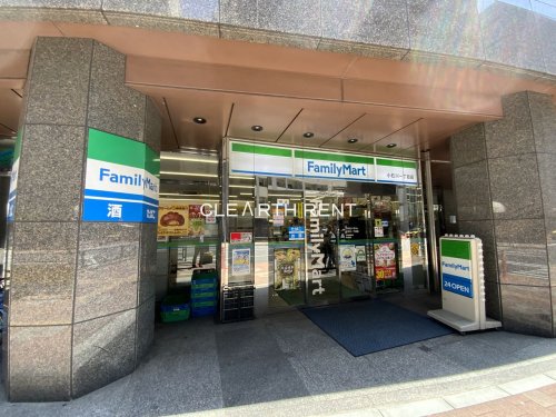 コンビニ　ファミリーマート 文京小石川一丁目店（コンビニ）まで108m