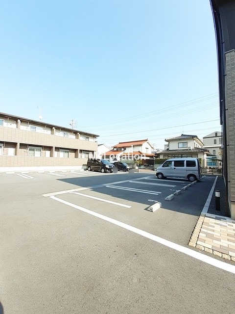 駐車場　☆敷地内に駐車場があります☆