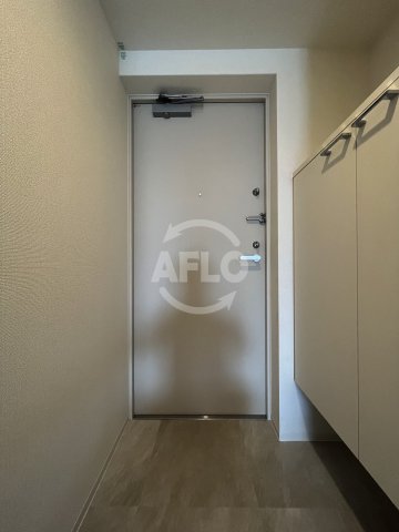 玄関　アプリーレ西本町　玄関