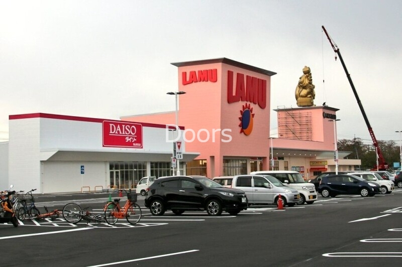 ショッピングセンター　ラ・ムータウン岡山中央店（ショッピングセンター）まで545m