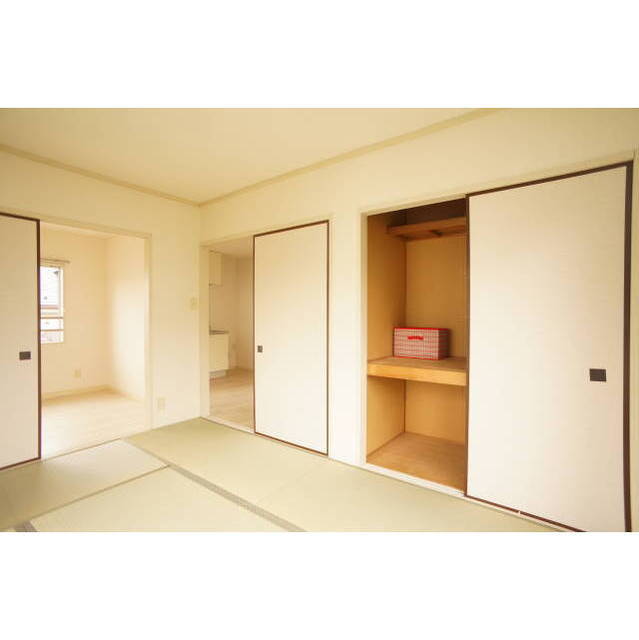 その他部屋・スペース　収納のある和室