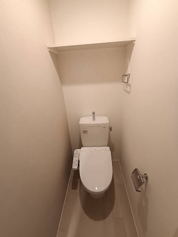 ＪＲ呉線 新広駅 徒歩4分 3階建 新築のトイレ写真