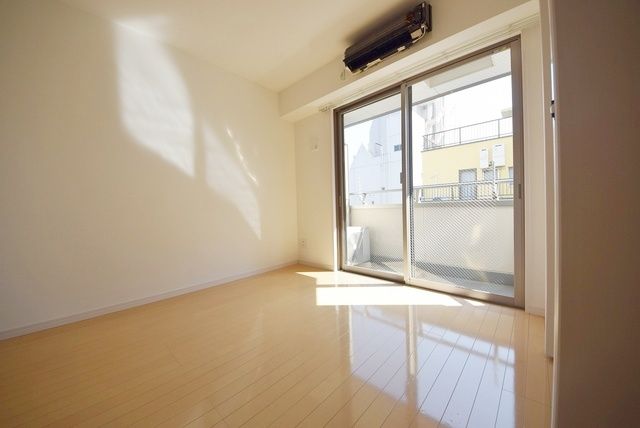 東京メトロ日比谷線 入谷駅 徒歩2分 6階建 築19年の居間写真