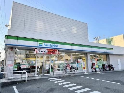 コンビニ　ファミリーマート 太閤通八丁目店（コンビニ）まで325m