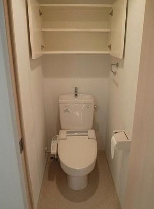 都営浅草線 本所吾妻橋駅 徒歩8分 8階建 築19年のトイレ写真