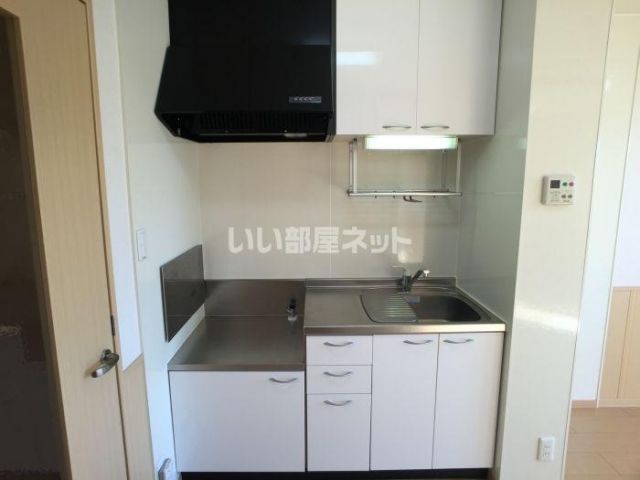 東武宇都宮線 新栃木駅 徒歩15分 2階建 築21年のキッチン写真