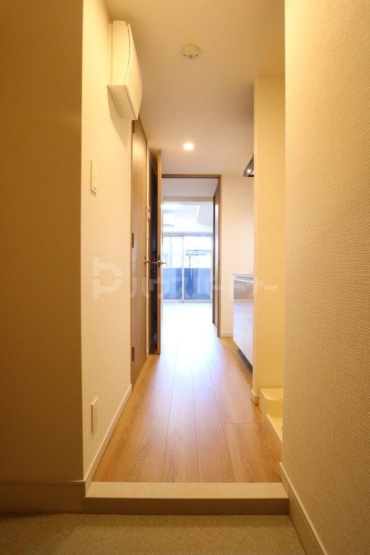 ＪＲ総武線 下総中山駅 徒歩16分 7階建 築2年の玄関写真