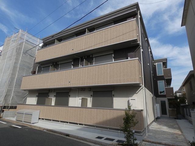 建物外観　2021年11月に建てられた新築アパートです♪