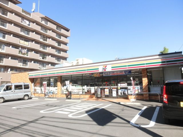 コンビニ　セブンイレブン西千葉本通店（コンビニ）まで557m