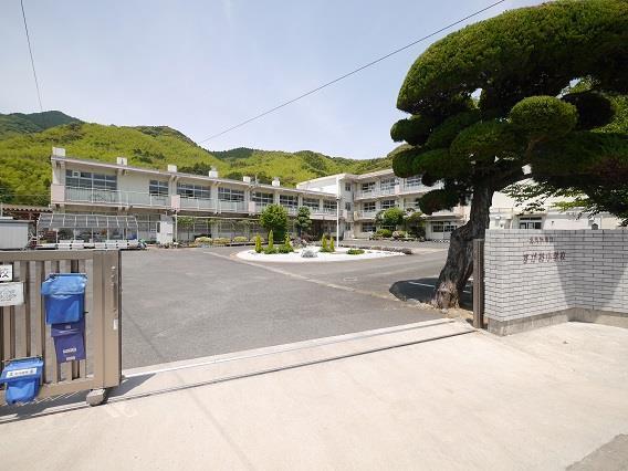 小学校　すがお小学校（小学校）まで2440m