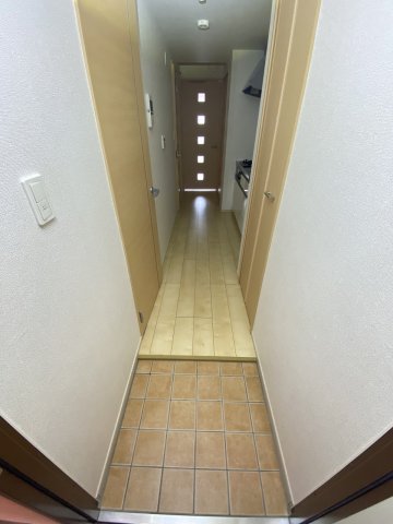 玄関　収納もある玄関です
