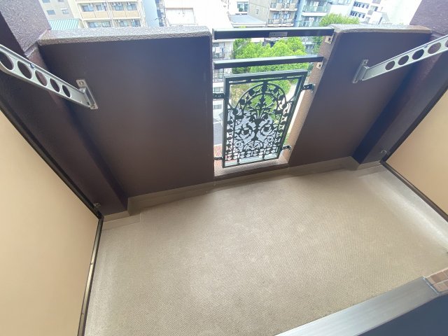バルコニー　広々としたバルコニーです