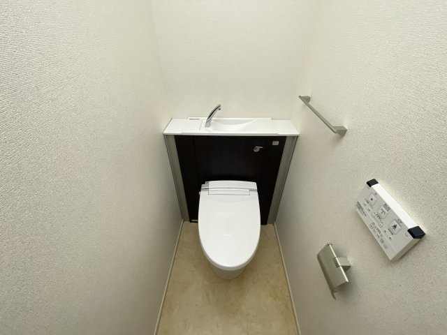 トイレ　ゆったりとした空間のトイレです