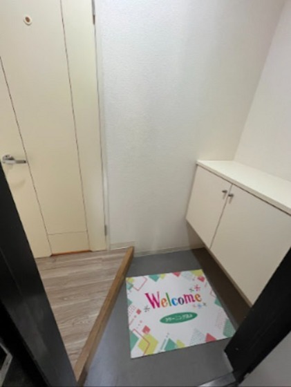 サンフラット平和町の玄関写真
