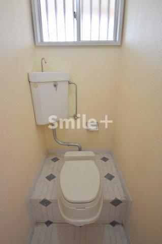 西崎アパートのトイレ写真