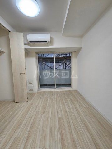 ACT DOORS 天六の居間写真