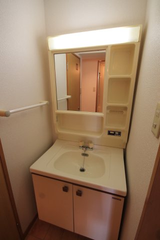 洗面設備　※同物件別号室の写真になります