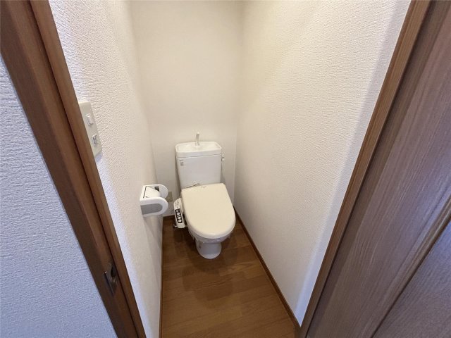 ＪＲ豊肥本線 東海学園前駅 徒歩33分 4階建 築21年のトイレ写真