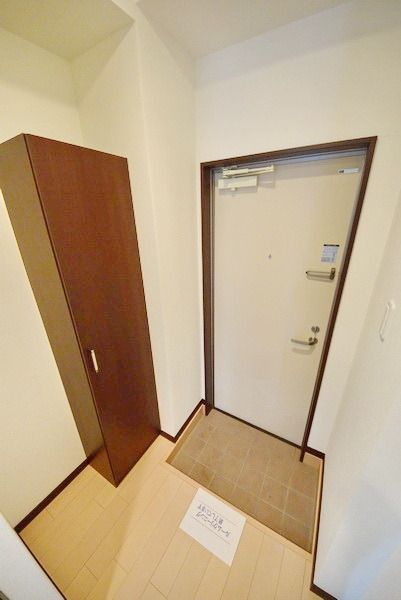 玄関　お問合せはタウンハウジングまで！※現地待合わせ相談可能