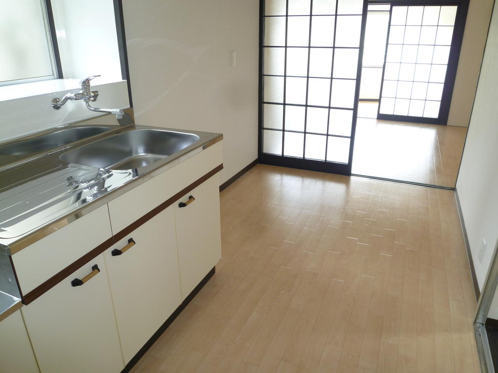ＪＲ山陽本線 海田市駅 徒歩12分 1階建 築58年のキッチン写真
