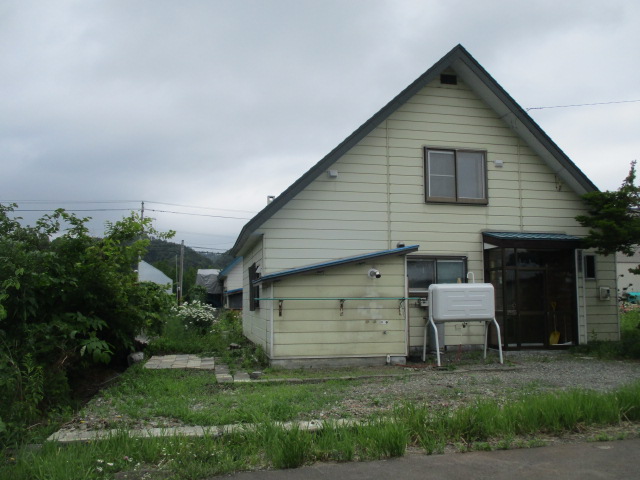 三笠市美園町19-73貸家の建物外観