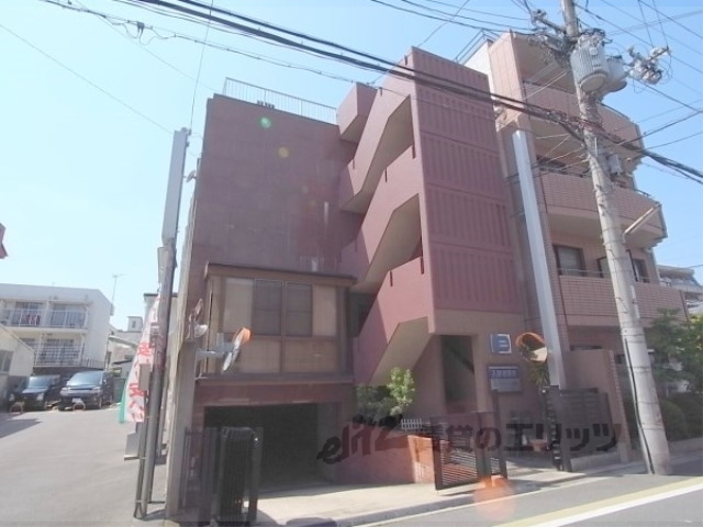 京都市左京区田中大堰町のマンションの建物外観