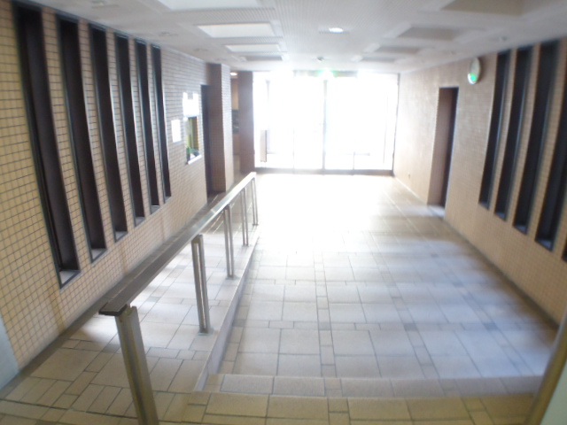 エントランス　マンションエントランス