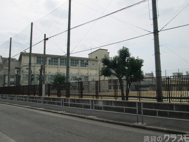 中学校　東三国中学校（中学校）まで350m