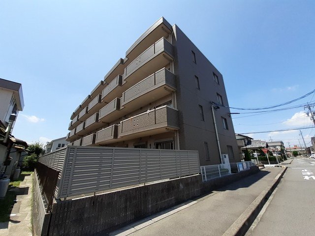 北名古屋市西之保のマンションの建物外観